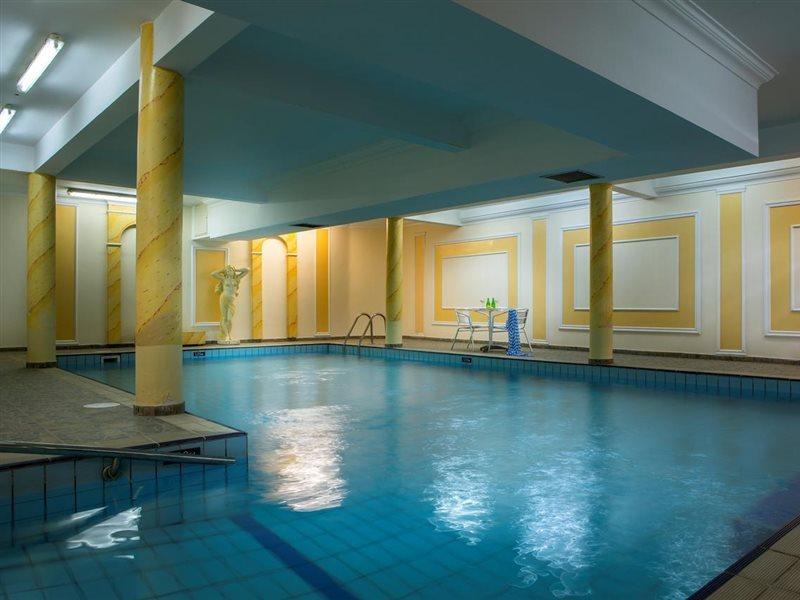 Kapetanios Limassol Hotel Bagian luar foto