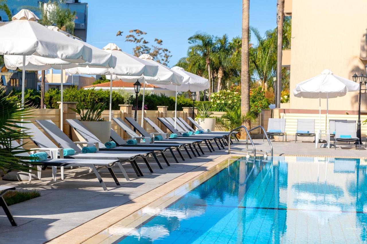 Kapetanios Limassol Hotel Bagian luar foto