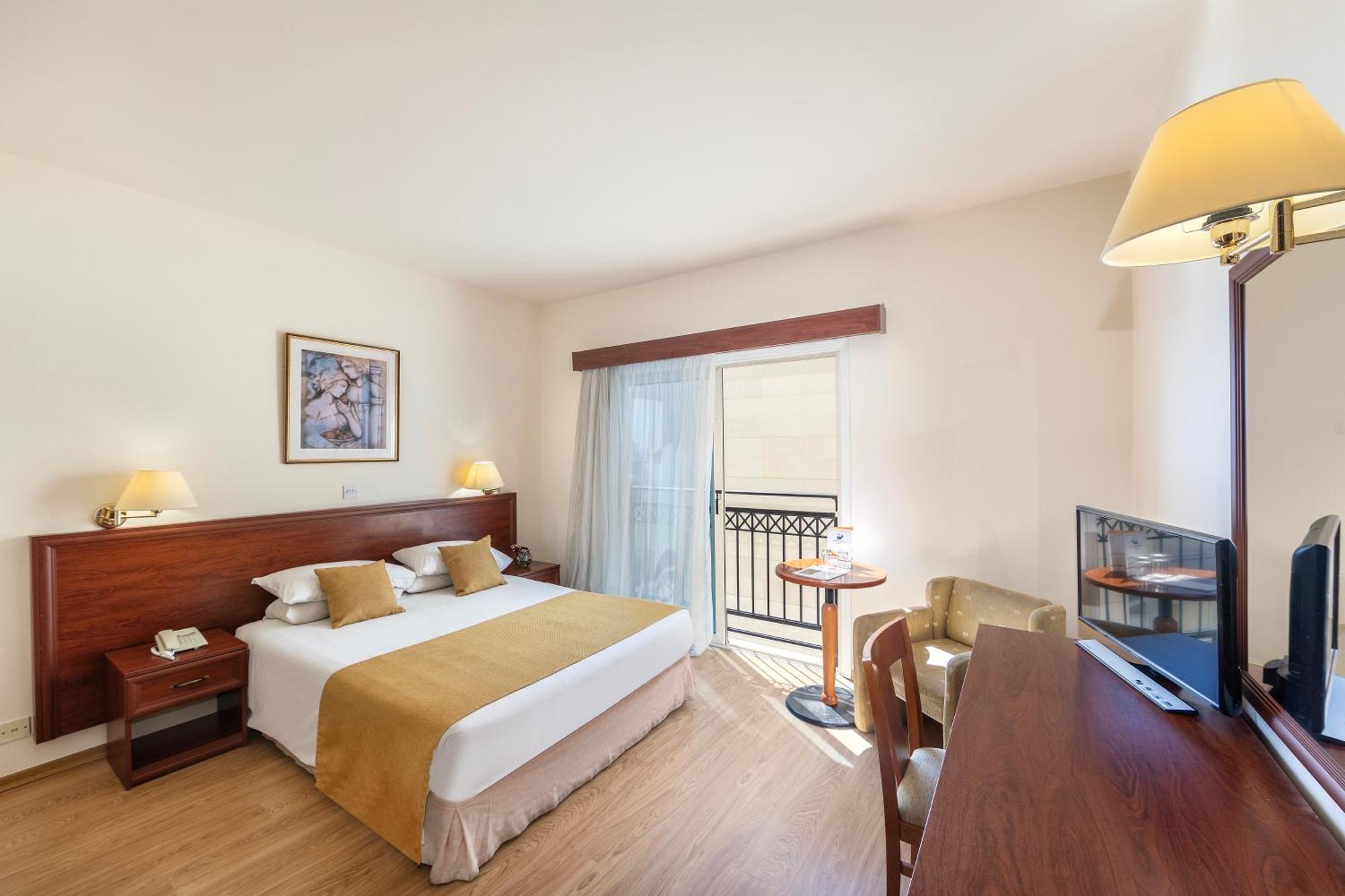 Kapetanios Limassol Hotel Ruang foto