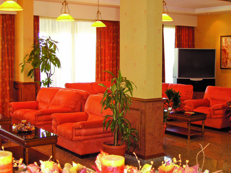 Kapetanios Limassol Hotel Bagian luar foto