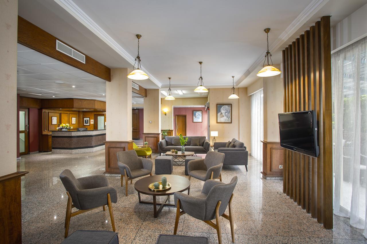 Kapetanios Limassol Hotel Bagian luar foto