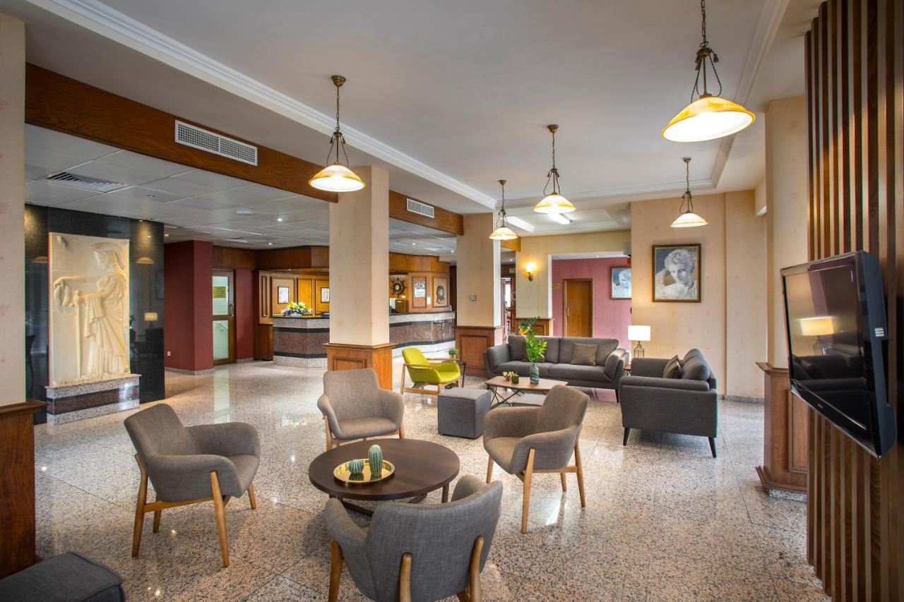 Kapetanios Limassol Hotel Bagian luar foto